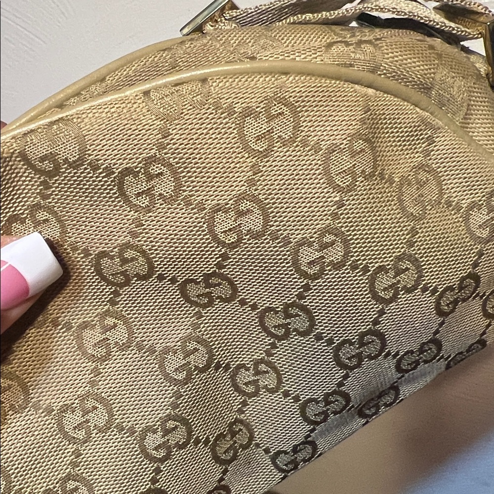 GUCCI authentic VINTAGE MONOGRAM HALF MOON MINI POUCHETTE BAG - Picture 5 of 17
